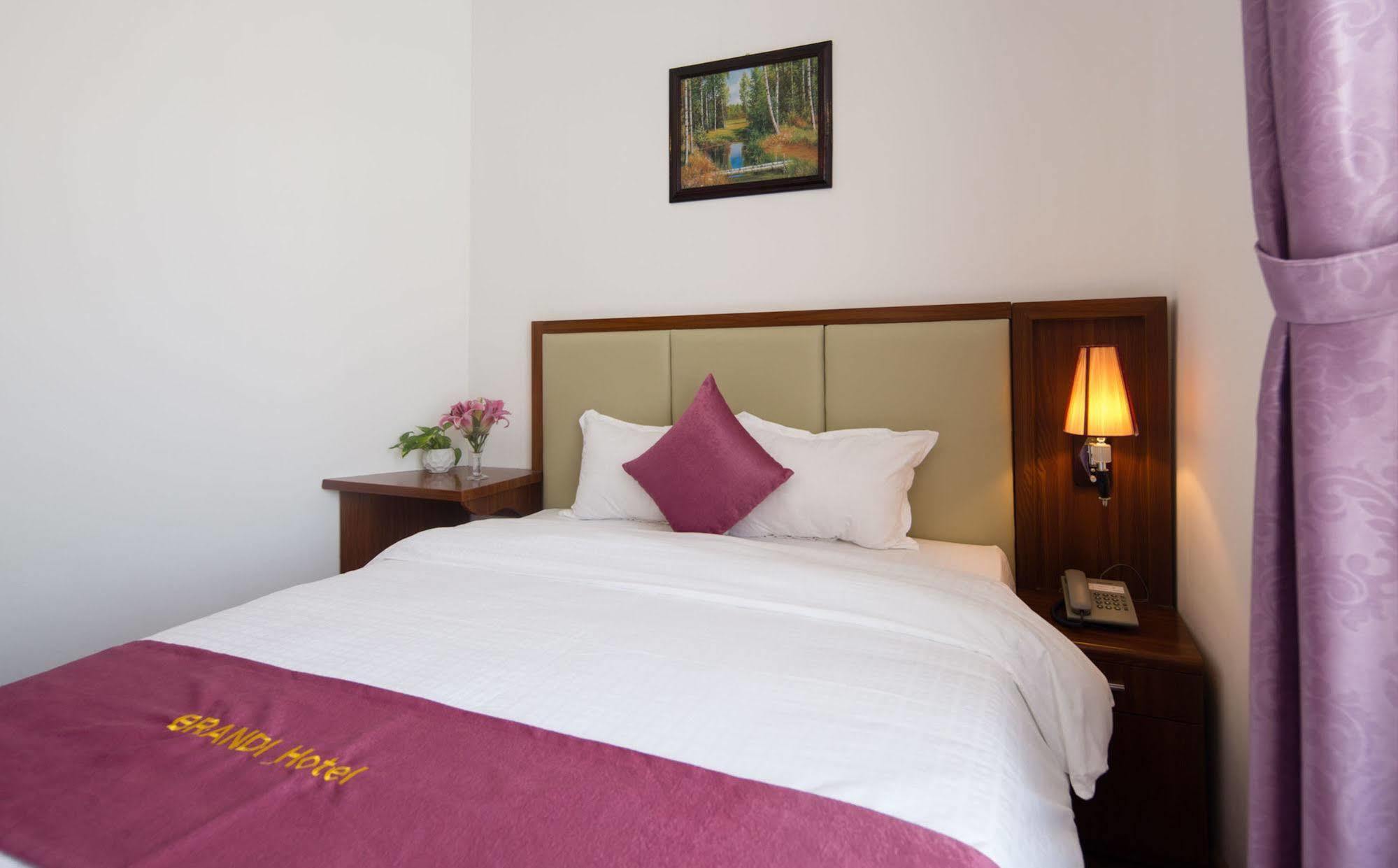 Brandi Hanoi Hotel Экстерьер фото